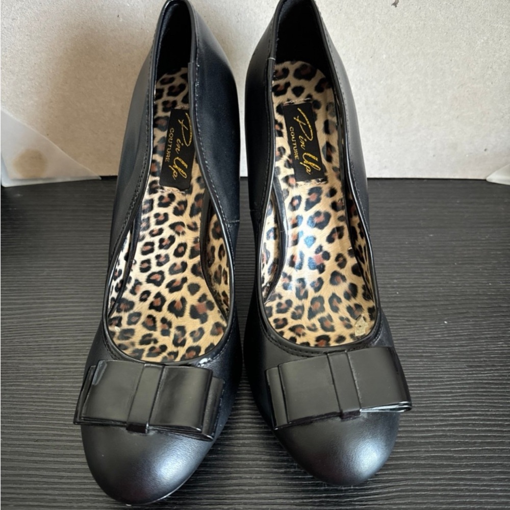 Pinup Couture Black Bow Heels